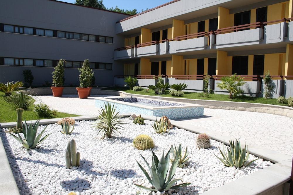 Hotel Pennile Ascoli Piceno Exterior photo