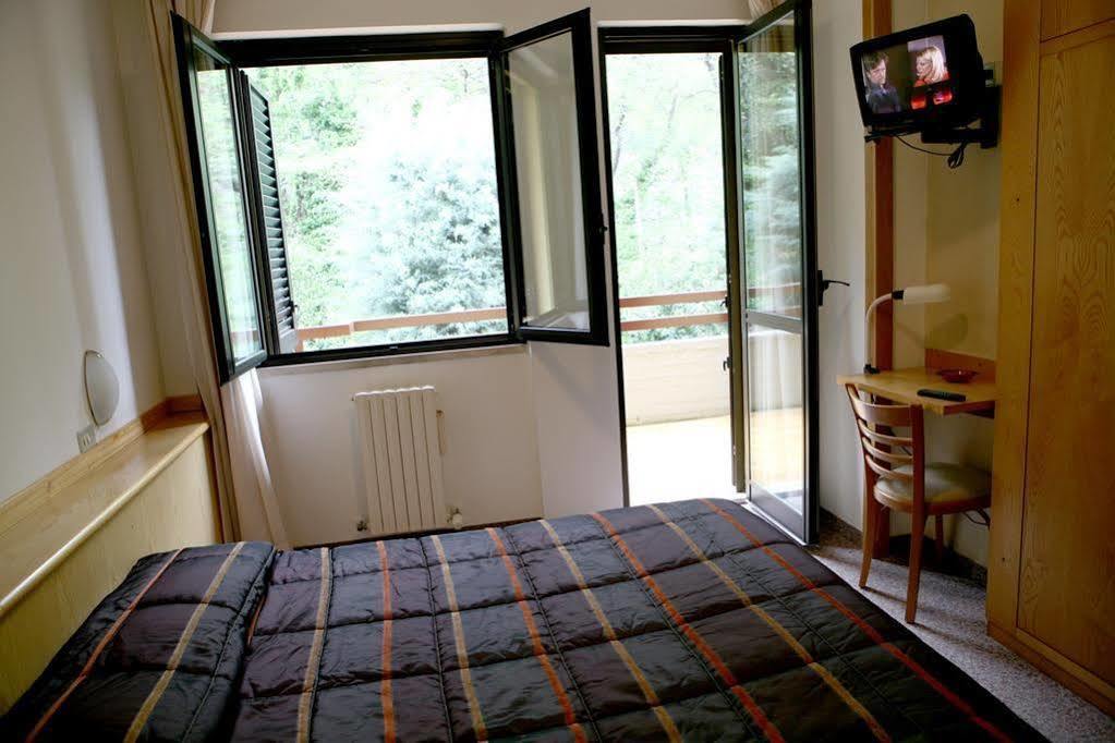 Hotel Pennile Ascoli Piceno Exterior photo